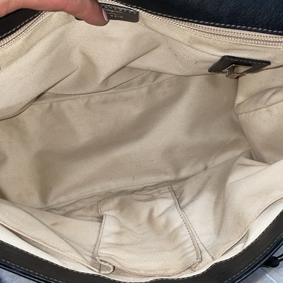 Salvatore Ferragamo purse in very good condition - Picture 10 of 17